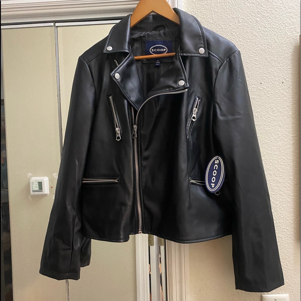 Scoop bomber jacket